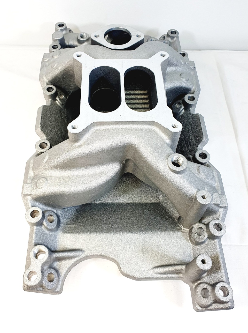 Colector de admisión Chrysler Small Block Air Gap