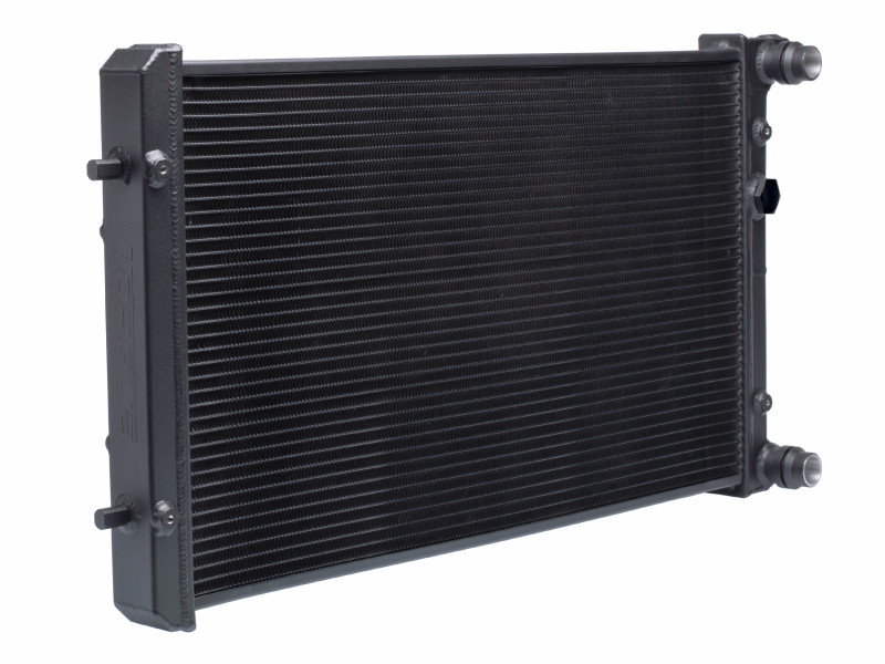 Enfriador de agua Aluminio Audi A3 8L (96-03), TT (98-06), Seat Leon (99-05), Toledo II (98-04), Skoda Octavia (96-04), VW Bora (98-05), VW Golf 4
